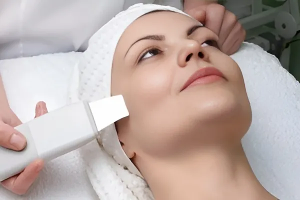 УЛЬТРАЗВУКОВОЙ ПИЛИНГ  